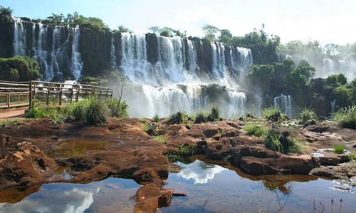 Shared Iguaçu Falls Experience: Brazil + Argentina in a Day