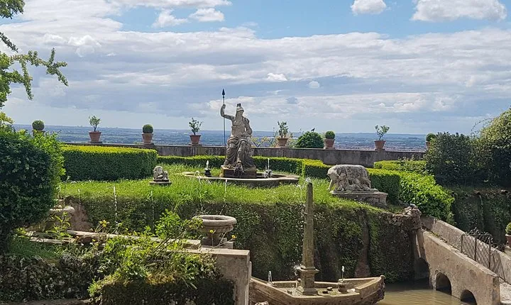 Tour to Tivoli, Villa Adriana and Villa d'Este, a full day from Rome