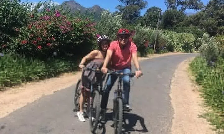 Franschhoek Sip & Cycle Experience Full Day - Private Tour