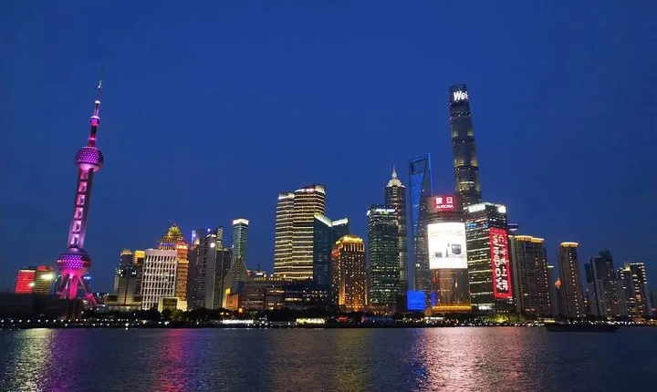 Shanghai Private Day Tour: Yu Garden, Jade Buddha Temple, River Cruise, and More