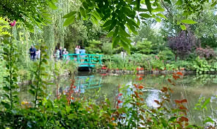Private Giverny Versailles Trianon Trip from Paris with Lunch