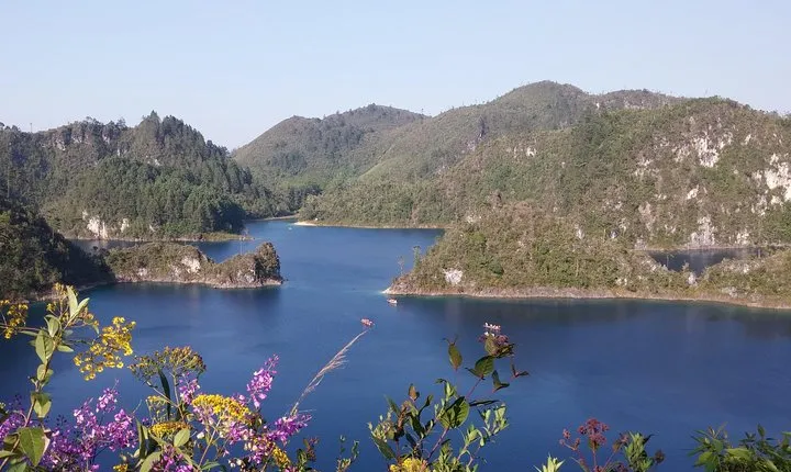 Montebello Lakes and Chiflon Waterfalls Tour