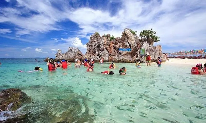 Phi Phi Maiton Khai Maiton Premium Tour 