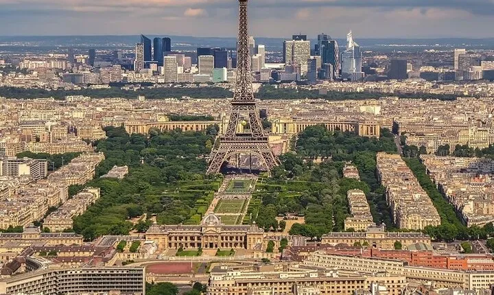 Private Half Day Trip From Paris to Fontainebleau