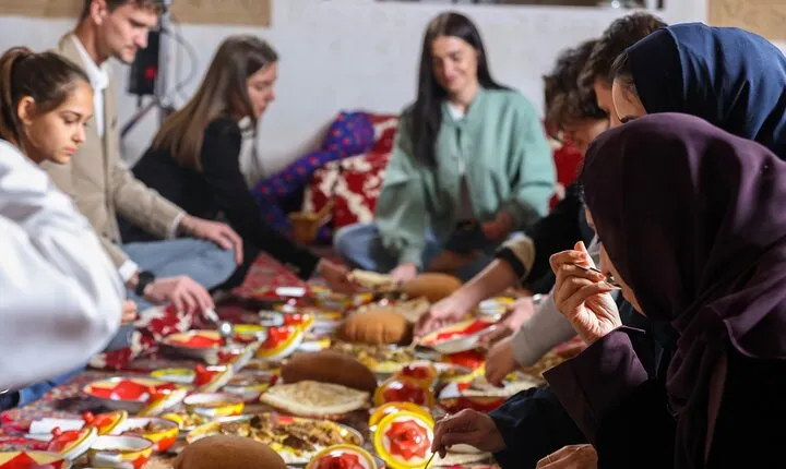 Interactive Saudi Cuisine and Cultural Experience