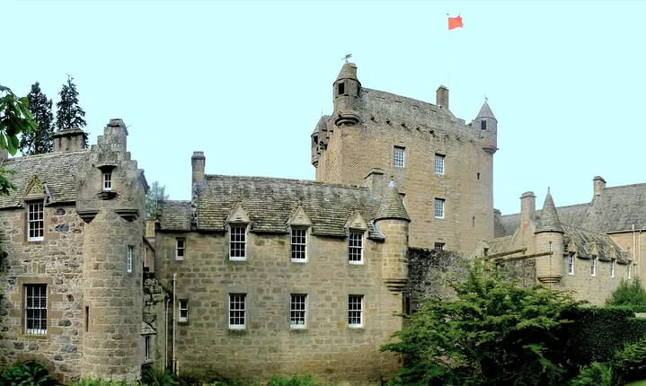 Inverness Tour-Cawdor Castle & Culloden Battlefield, ClavaCairns