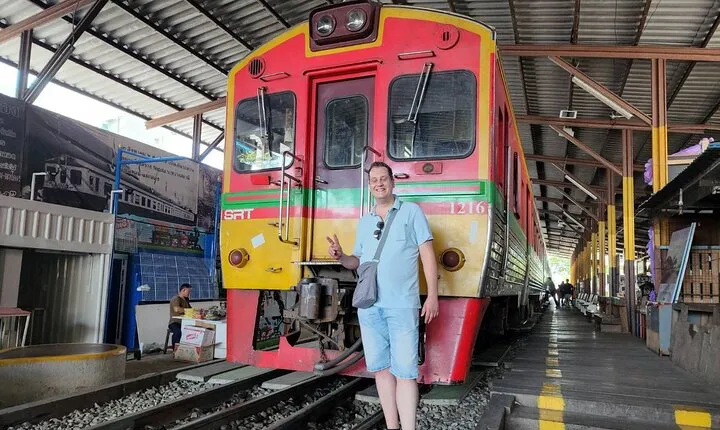 Private Maeklong Railway Market and Amphawa Day Tour from Bangkok