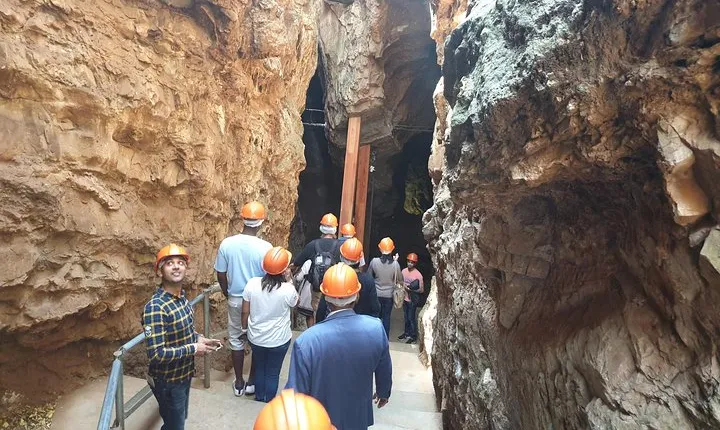 Cradle of Human Kind Tour and Lesedi Cultural Village Day Tour 