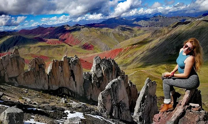 1 Day Palcoyo 7-Color Mountain Hiking Tour
