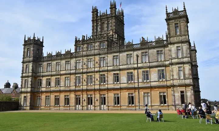 Private Downton Abbey Tour to Highclere Castle With Lunch Stop