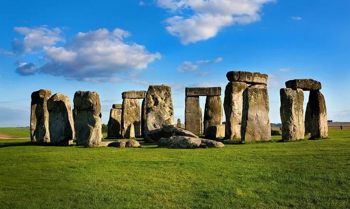 Windsor, Stonehenge and Bath Trip from London