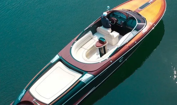 VIP Private Luxury Boat Tour - Riva Aquariva Yacht Venice