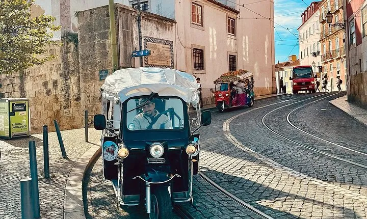 2 Hour Tuk Tuk Tour of the Old Town it will make you fall in love