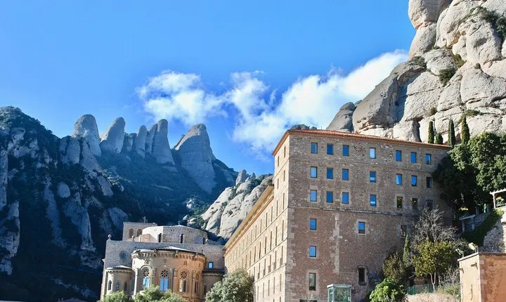 Montserrat Halal Day Trip with Cable Car Ride