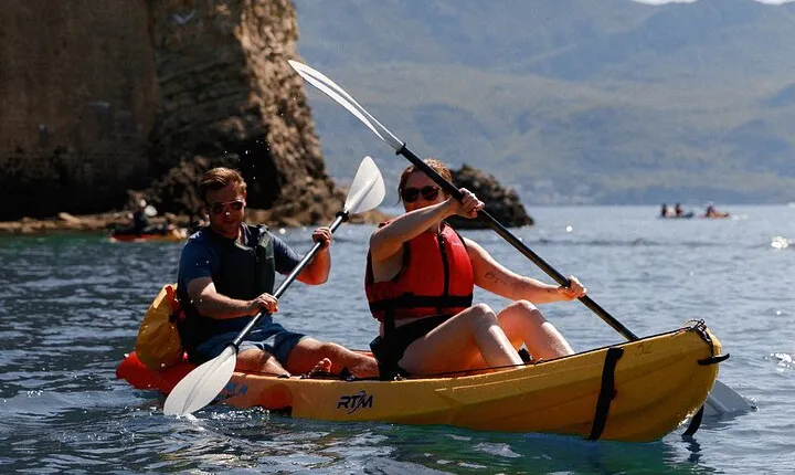 Budva: Kayak & SUP Rental