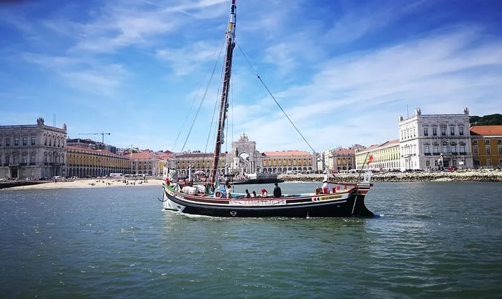 Lisbon Traditional Boats - Guided Sightseeing Cruise