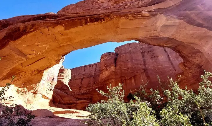 Discover The Hidden Arches: Solitaire Arches Private Desert Hike