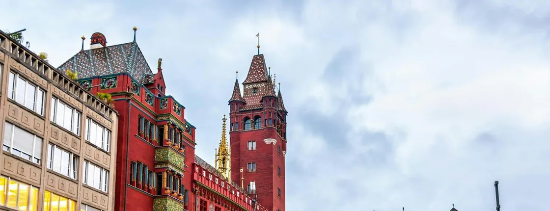 Explore Basel in 1 hour with a local
