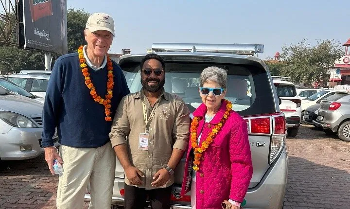 Private Agra Day Trip by Express Train -Taj Mahal & 5-Star Lunch