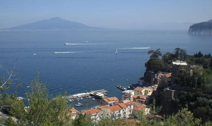 Private transfer from Rome to Sorrento