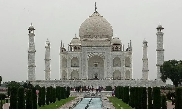 2 Days Taj sunrise and Delhi tour