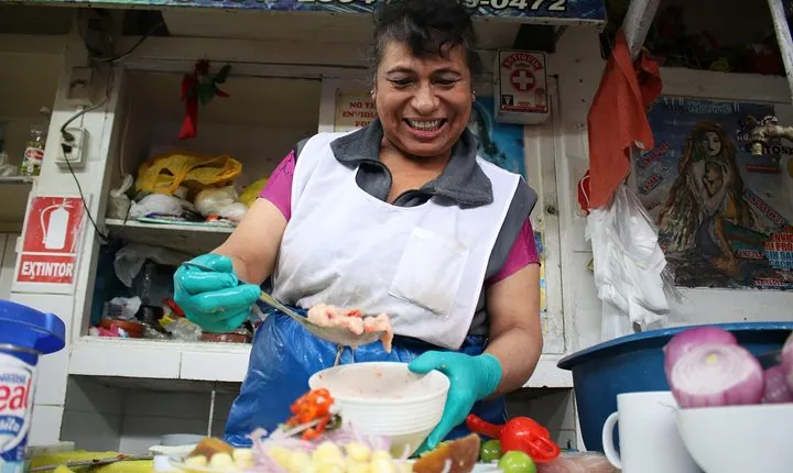 Lima Food through Local Markets & Barranco Tour (Small Group)
