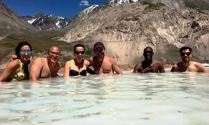 Small Group Tour: Cajon del Maipo with Hotsprings and Picnic - Includes Entrance