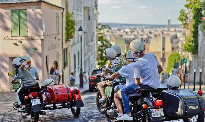 Paris Private Vintage Half Day Tour on a Sidecar Motorcycle