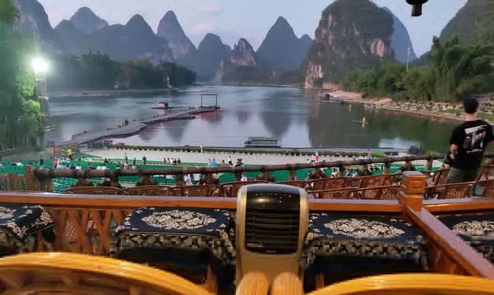 1-Day Li-River Tour:4 Star Luxury Boat VIP Room & Liusanjie Show-President Seat