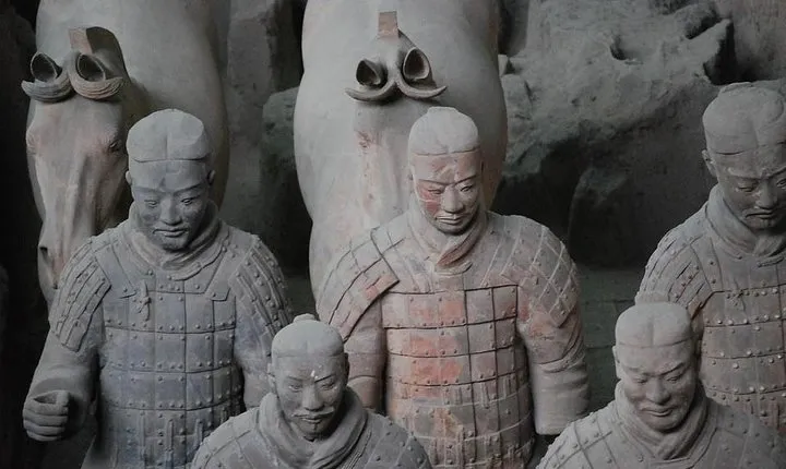 Xian Private Day Tour with Airport Transfer: Terracotta Warriors and City Wall