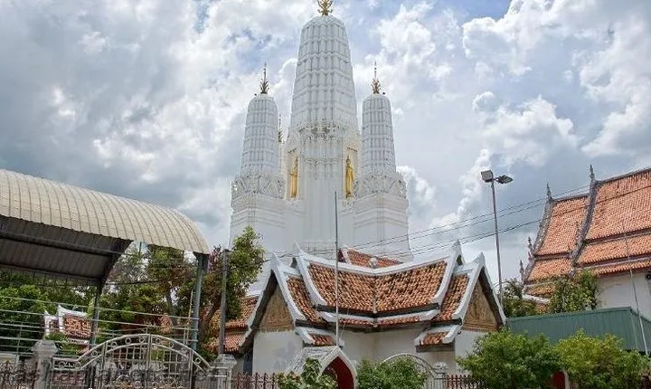 Petchaburi's Historic Palaces and Ancient Temples - Private Tour from Hua Hin