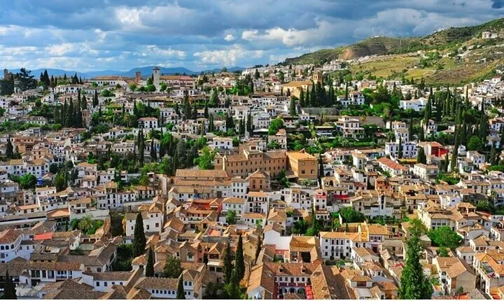 Albayzín and Sacromonte Private Guided Walking Tour in Granada