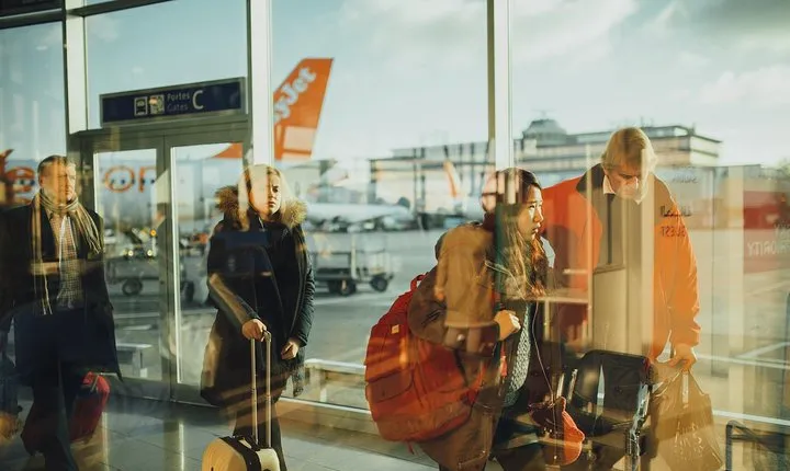 Private Airport Transfer: Buffalo Niagara International Airport and Niagara Falls