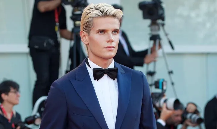 Personal shopping with private transport included