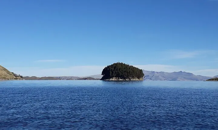 2-Day Private Lake Titicaca and Sun Island Tour from La Paz