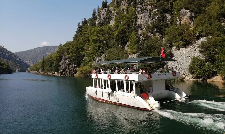 Green Canyon: 5 Hours Boat Trip with Lunch and Soft Drinks