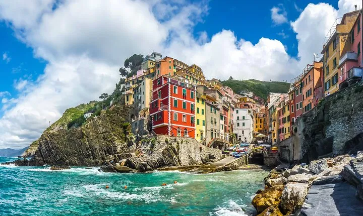 Cinqueterre and Portovenere Full Day Tour from Florence