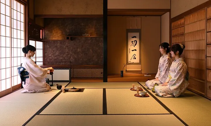 Kimono Tea Ceremony Experience at Kyoto Oritzuruya, Nishiki 
