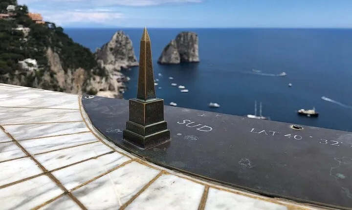 Small Group Tour from Rome to Blue Grotto, Anacapri and Capri