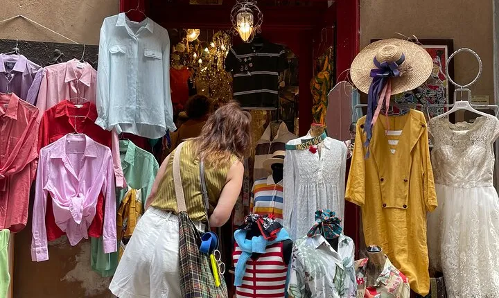 Vintage Shopping Tour in Milan