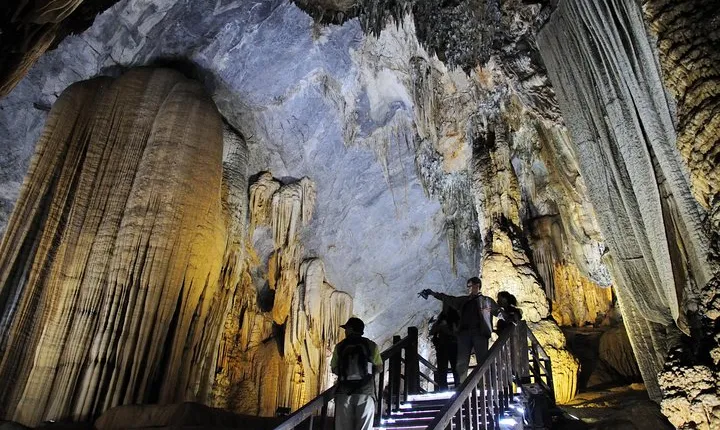 PHONG NHA CAVE -DARK CAVE 1 DAY TRIP FROM DONG HOI or PHONG NHA