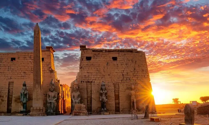 Luxor Private Full-Day Tour: Discover East & West Bank Highlights