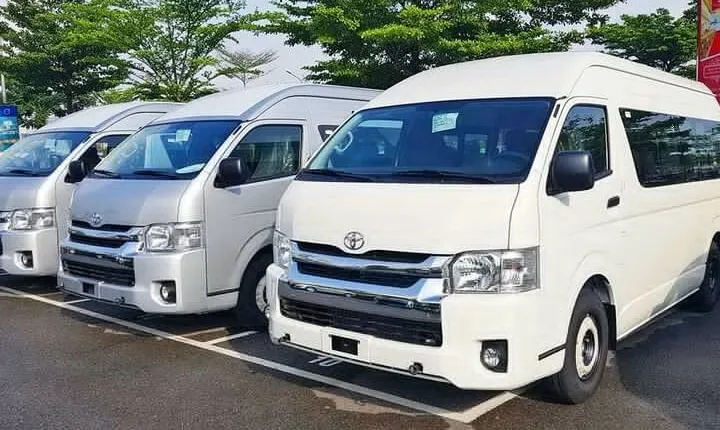 Indira Gandhi Airport(DEL) to Delhi - Round-Trip Private Transfer