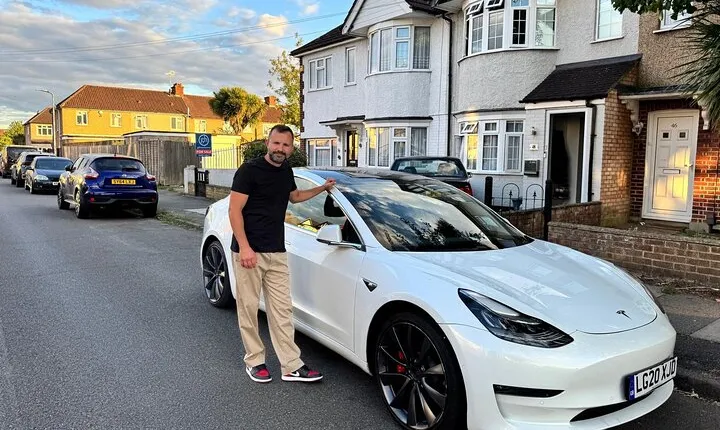 Private Transfer to/from London: Arrival and Departure Both