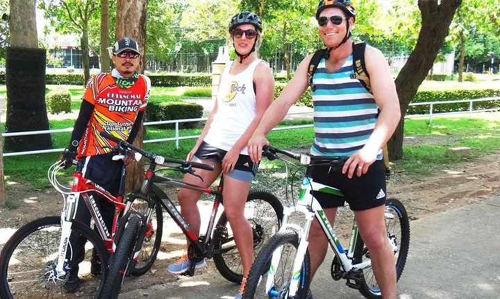 Chiang Mai Biking & River Kayak : Gentle Thrills in a Lush Valley