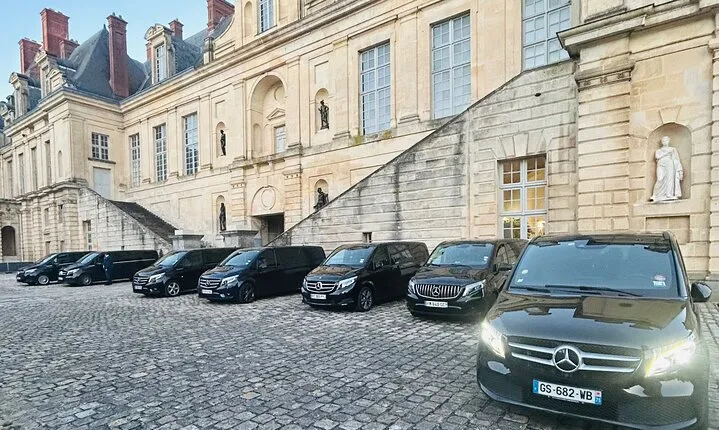 Paris Meet at your destinations with us