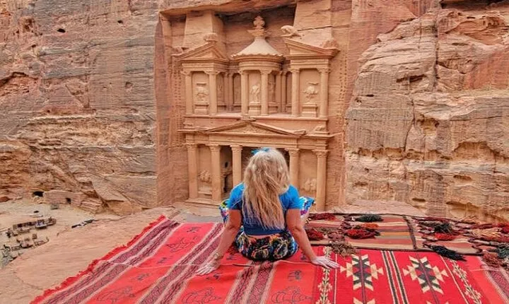 Private Guided Petra Day Tour from Amman or Queen Alia Airport