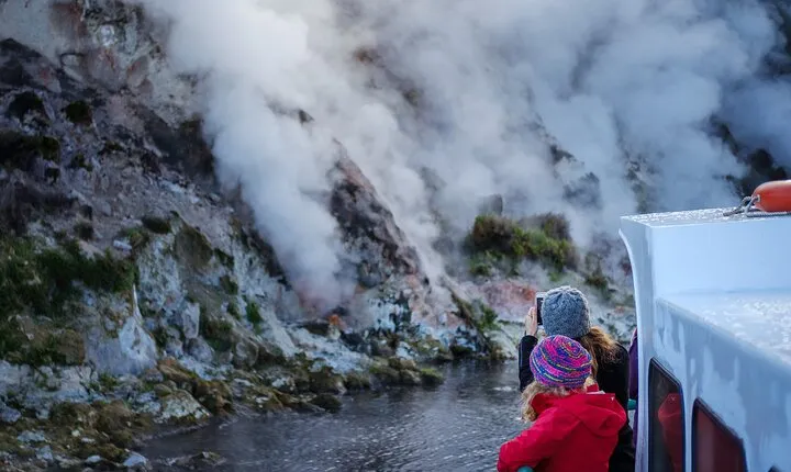 Full Waimangu Experience - Walk & Cruise