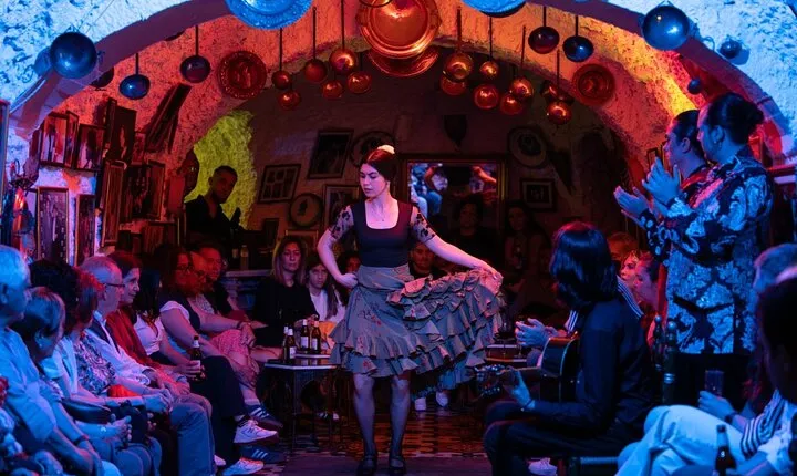 Flamenco show at Cueva Los Amayas, in Sacromonte