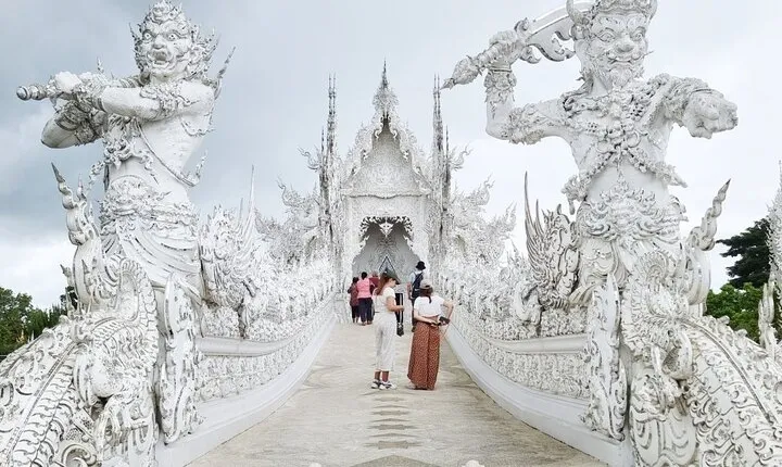 Chiang Rai Tour: White Temple, Golden Triangle, Boat Ride to Laos